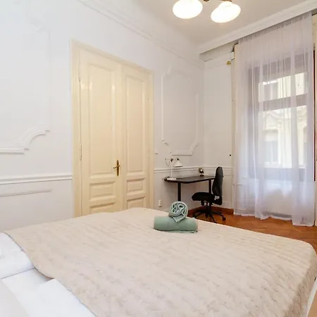 아파트 D8 Downtown Haven In Kadar Street By Nw *